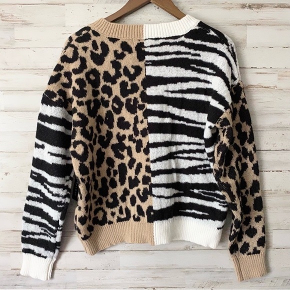 NWT Zebra Leopard Patchwork Sweater Large - Picture 4 of 6